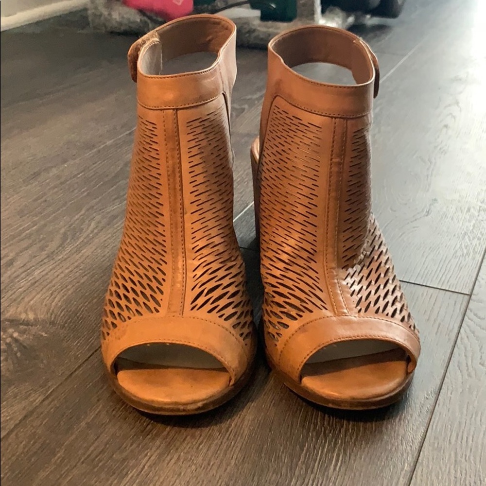 Vince camuto wedges! Worn a hand full of times.Nor